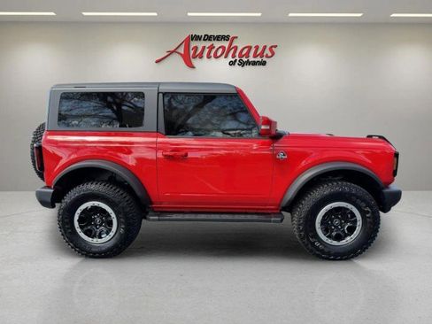 Used 2023 Ford Bronco Outer Banks w/ Sasquatch Package AWD/4WD image 8