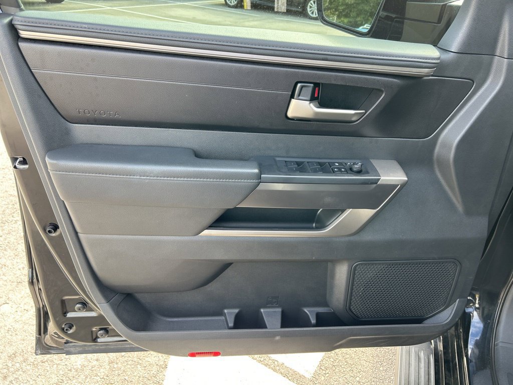 Used 2025 Toyota Sequoia SR5 AWD/4WD image 18
