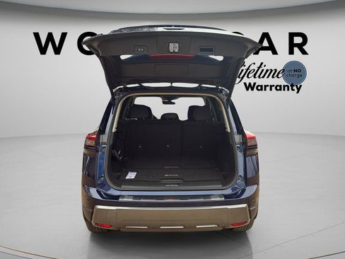 Used 2024 Nissan Rogue SL w/ SL Premium Package FWD image 18