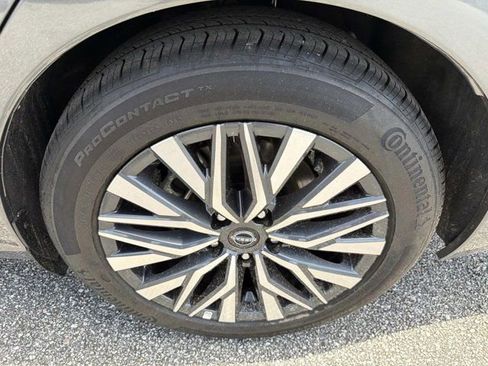 Used 2025 Nissan Altima 2.5 SV FWD image 30