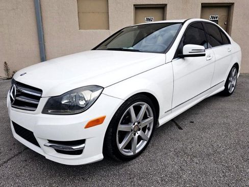 Used 2014 Mercedes-Benz C 250 Sport image 11