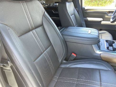Used 2025 Chevrolet Silverado 2500 High Country w/ Technology Package AWD/4WD image 24