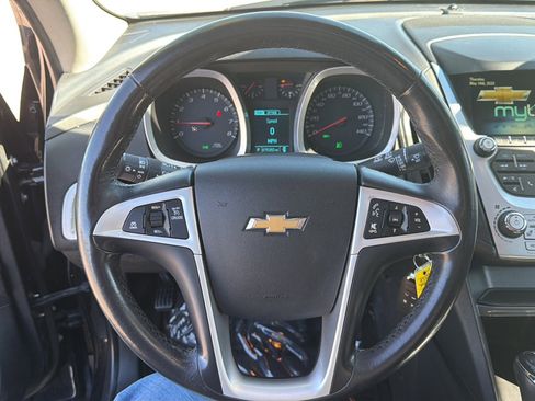 Used 2016 Chevrolet Equinox LTZ w/ Enhanced Convenience Package FWD image 9