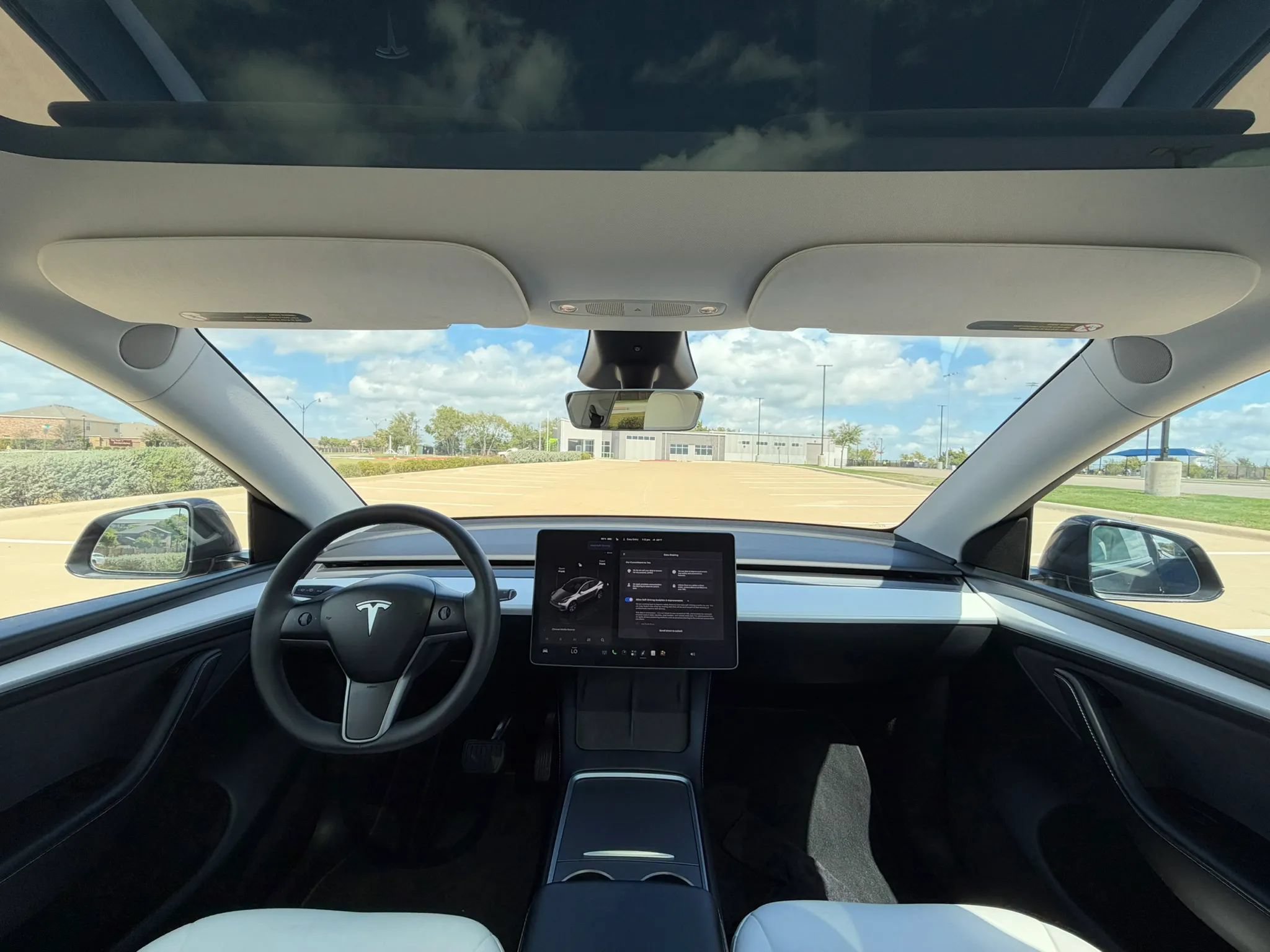 Used 2024 Tesla Model Y Long Range AWD/4WD image 10