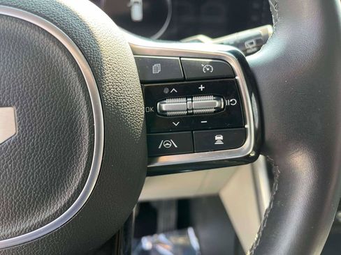 Used 2024 Kia Carnival SX Prestige FWD image 22