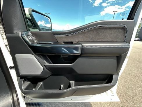 Used 2025 Ford F150 Platinum AWD/4WD image 44