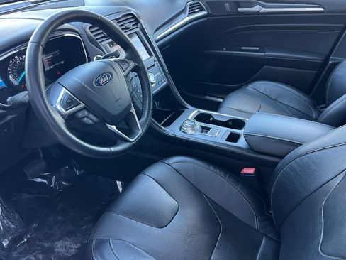 Used 2019 Ford Fusion Titanium AWD/4WD image 7