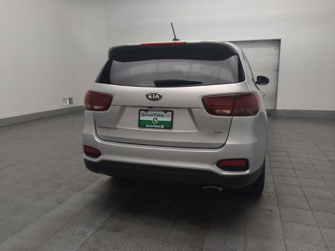 Used 2019 Kia Sorento FWD V6 image 7