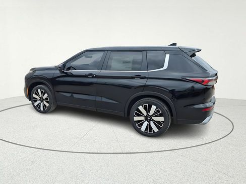 New 2026 Mitsubishi Outlander SE FWD image 4