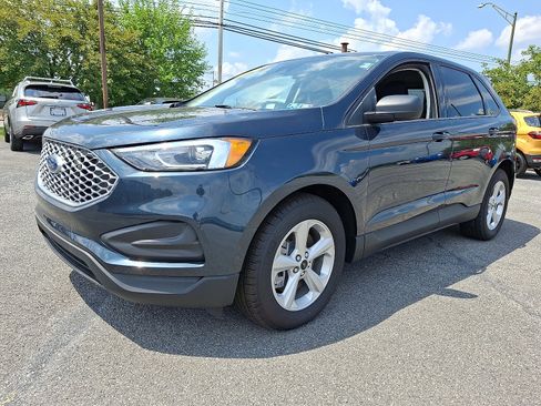 Used 2024 Ford Edge SE AWD/4WD image 3