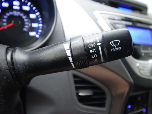 Used 2012 Hyundai Elantra GLS w/ Preferred Pkg 3 FWD image 29