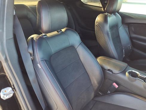 Used 2016 Ford Mustang GT Premium image 19