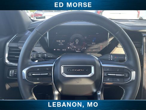 Used 2024 GMC Acadia Denali AWD/4WD image 12