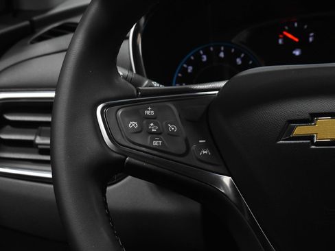 Used 2024 Chevrolet Equinox LT w/ LPO, Floor Liner Package image 9