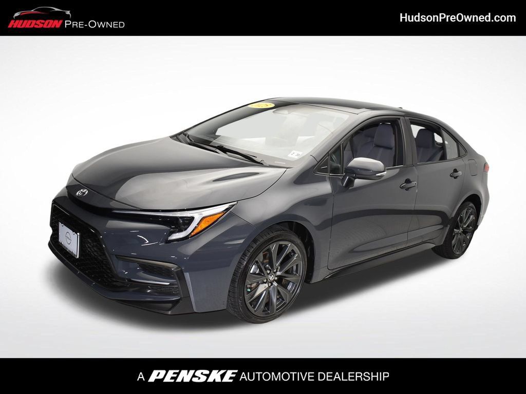 Used 2025 Toyota Corolla SE FWD image 1