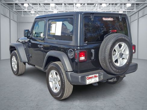 Used 2021 Jeep Wrangler Sport S image 3