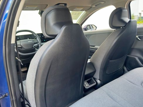 Used 2025 Kia K4 EX FWD image 29