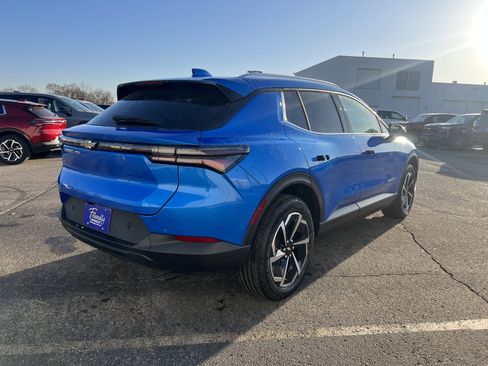 New 2026 Chevrolet Equinox EV LT image 3