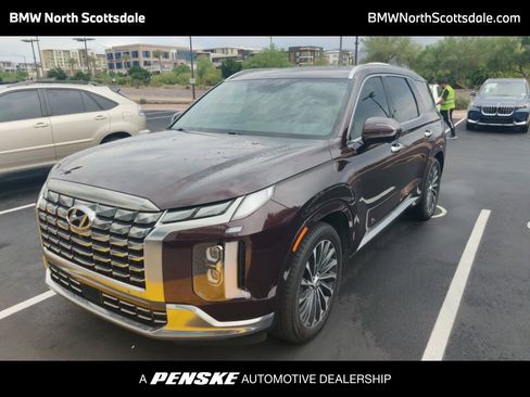 Used 2023 Hyundai Palisade Calligraphy image 1