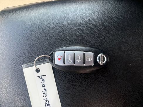 Used 2014 Nissan Murano SV w/ Value Package AWD/4WD image 27