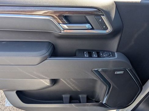 New 2026 Chevrolet Silverado 1500 RST w/ Redline Edition AWD/4WD image 13