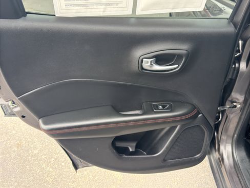 Used 2018 Jeep Compass Trailhawk w/ Leather Interior Group image 13