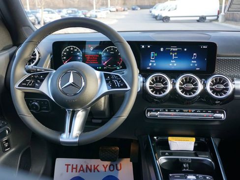 New 2026 Mercedes-Benz GLB 250 4MATIC image 18