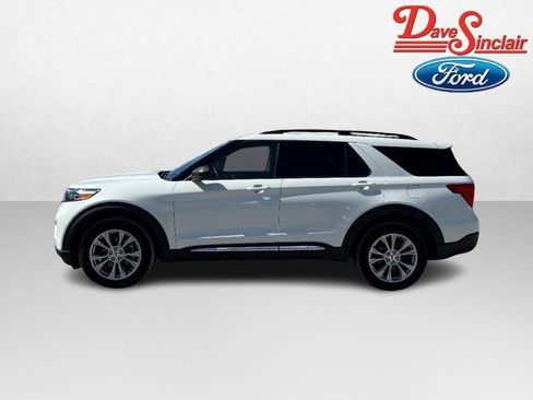 Used 2024 Ford Explorer XLT w/ Equipment Group 202A AWD/4WD image 10