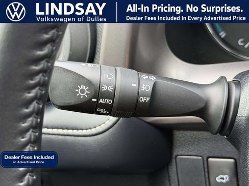 Used 2018 Toyota RAV4 Limited w/ Advanced Technology Package AWD/4WD image 23