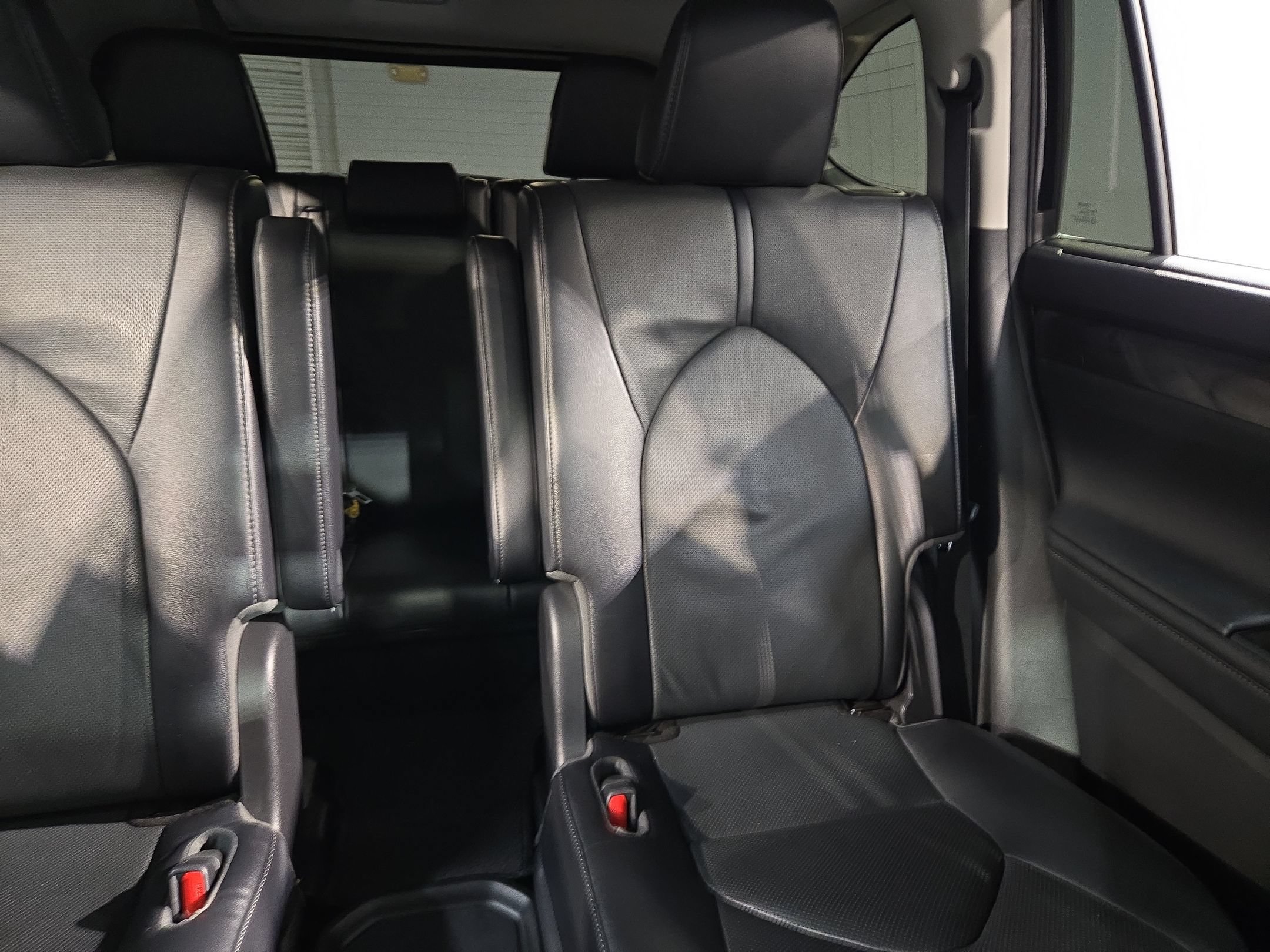 Used 2022 Toyota Highlander Limited FWD image 14
