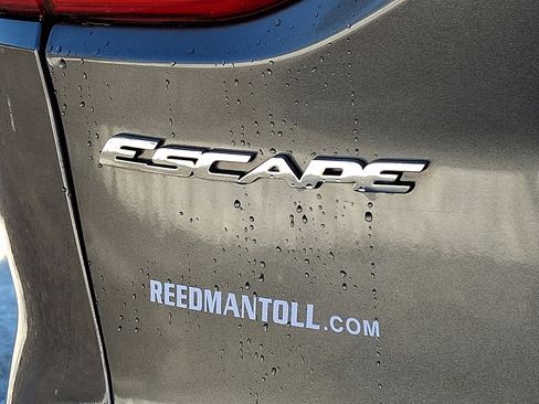 Used 2014 Ford Escape SE image 28