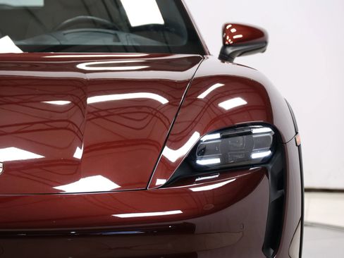 Used 2022 Porsche Taycan 4 Cross Turismo w/ Technology Package image 92