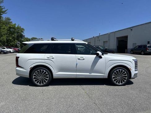 New 2026 Hyundai Palisade Calligraphy AWD/4WD image 2