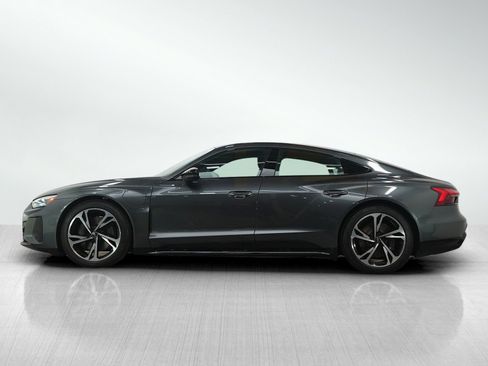 Used 2023 Audi e-tron GT Premium Plus image 2