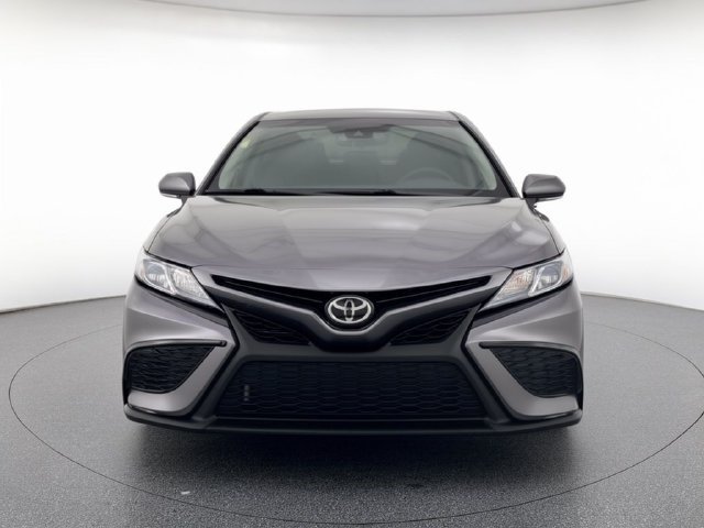 Used 2022 Toyota Camry SE w/ Convenience Package FWD image 9