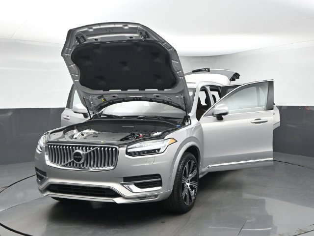 Used 2024 Volvo XC90 B6 Plus w/ Protection Package Premier AWD/4WD image 40