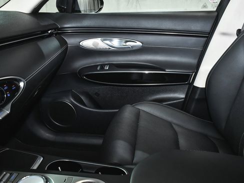 Used 2025 Genesis GV70 2.5T image 45