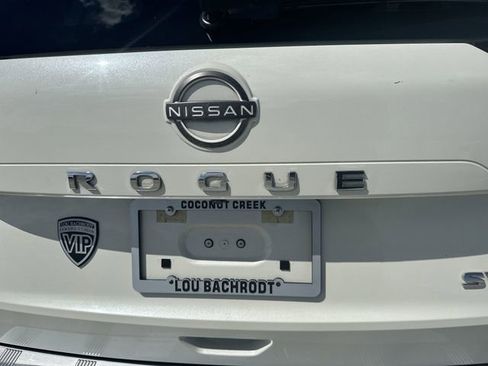 Used 2023 Nissan Rogue SV image 13