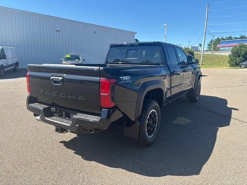 Used 2026 Toyota Tacoma TRD Off-Road w/ TRD Off Road Upgrade Package AWD/4WD image 7
