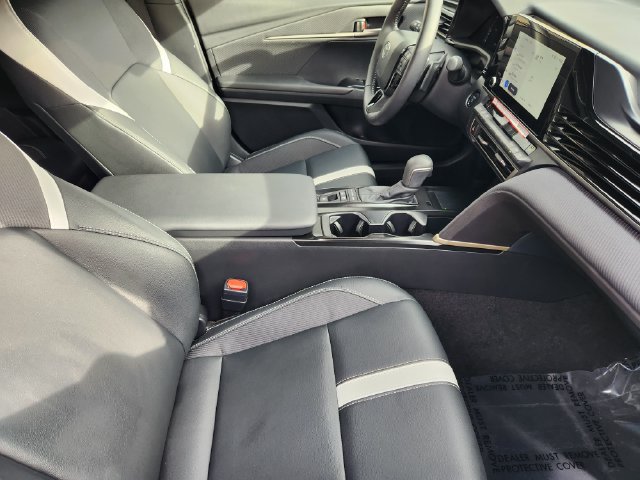 Used 2026 Toyota Camry SE w/ Convenience Package FWD image 19