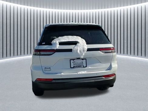 New 2026 Jeep Grand Cherokee Limited image 12