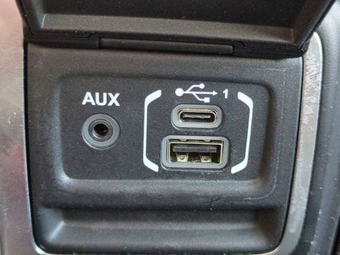 Used 2024 Jeep Wrangler Unlimited Rubicon 4xe AWD/4WD image 21