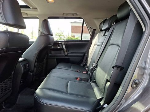 Used 2018 Toyota 4Runner Limited AWD/4WD image 10