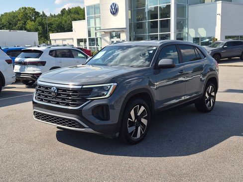 Used 2024 Volkswagen Atlas Cross Sport SE FWD image 7