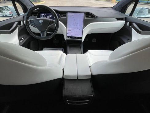 Used 2018 Tesla Model X 75D AWD/4WD image 25