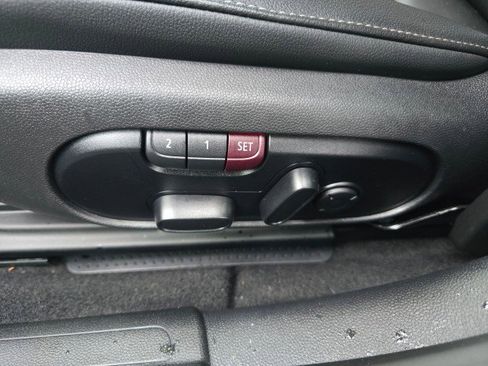 Used 2019 MINI Cooper Clubman S w/ Premium Package image 27