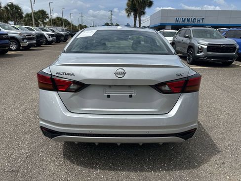 Used 2024 Nissan Altima 2.5 SV image 15