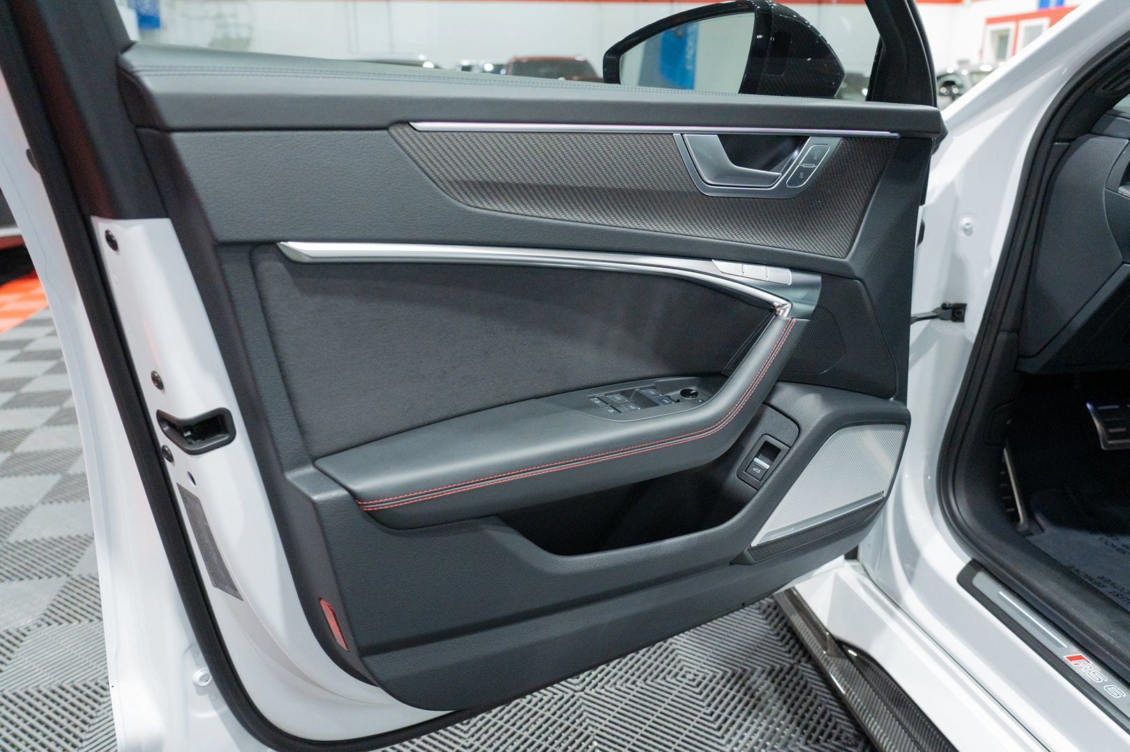 Used 2023 Audi RS 6 AWD/4WD image 21