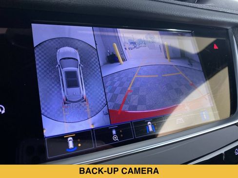 Certified 2025 Cadillac XT5 Premium Luxury w/ Technology Package AWD/4WD image 6