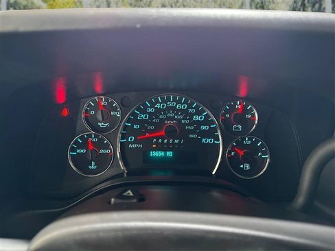 Used 2025 GMC Savana 2500 w/ Driver Convenience Package RWD image 16